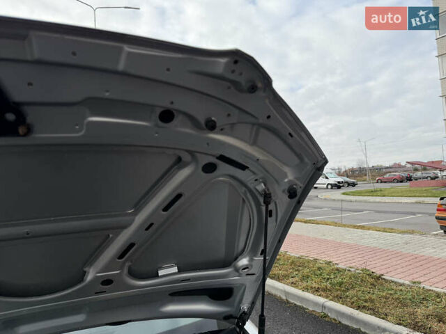 Сірий Ауді А4, об'ємом двигуна 1.6 л та пробігом 176 тис. км за 7999 $, фото 77 на Automoto.ua