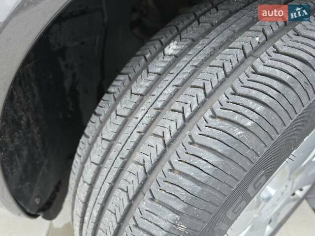 Сірий Ауді А4, об'ємом двигуна 1.6 л та пробігом 207 тис. км за 6500 $, фото 35 на Automoto.ua