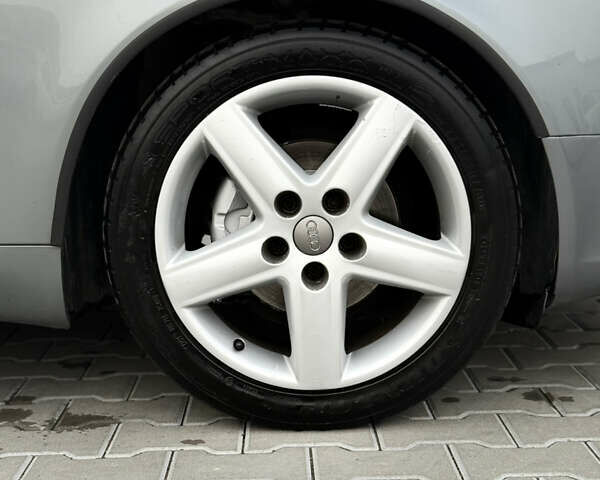 Сірий Ауді А4, об'ємом двигуна 1.6 л та пробігом 193 тис. км за 6500 $, фото 83 на Automoto.ua