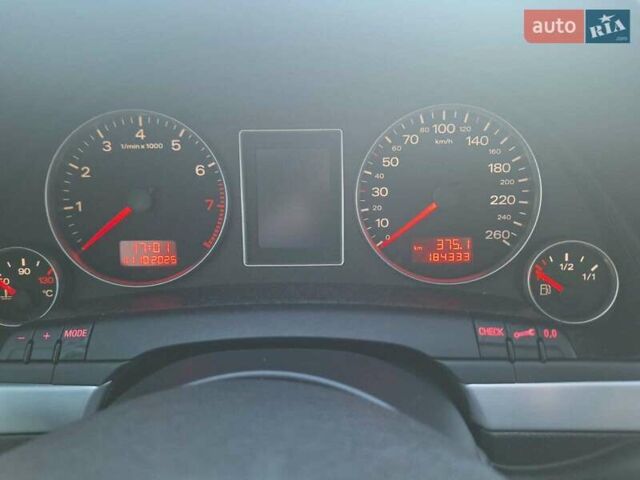 Серый Ауди А4, объемом двигателя 1.6 л и пробегом 184 тыс. км за 7500 $, фото 6 на Automoto.ua