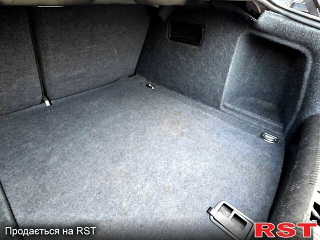 Серый Ауди А4, объемом двигателя 1.6 л и пробегом 207 тыс. км за 6500 $, фото 7 на Automoto.ua