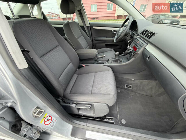 Сірий Ауді А4, об'ємом двигуна 1.6 л та пробігом 176 тис. км за 7999 $, фото 73 на Automoto.ua