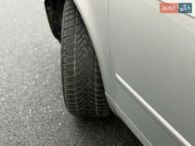 Сірий Ауді А4, об'ємом двигуна 1.6 л та пробігом 176 тис. км за 7999 $, фото 13 на Automoto.ua