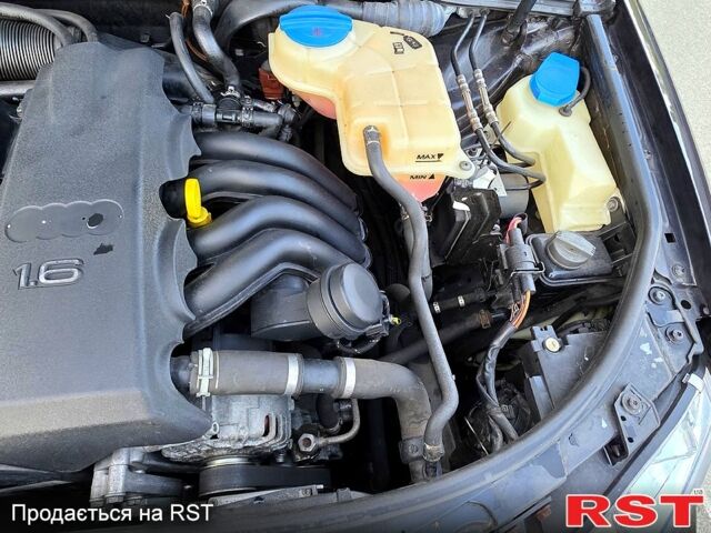 Серый Ауди А4, объемом двигателя 1.6 л и пробегом 207 тыс. км за 6500 $, фото 6 на Automoto.ua