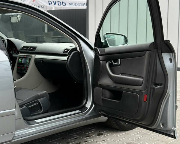 Сірий Ауді А4, об'ємом двигуна 1.6 л та пробігом 193 тис. км за 6500 $, фото 72 на Automoto.ua