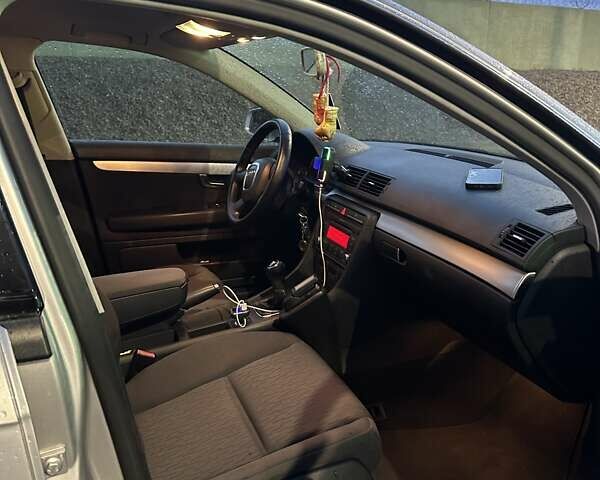 Серый Ауди А4, объемом двигателя 1.8 л и пробегом 206 тыс. км за 7700 $, фото 7 на Automoto.ua