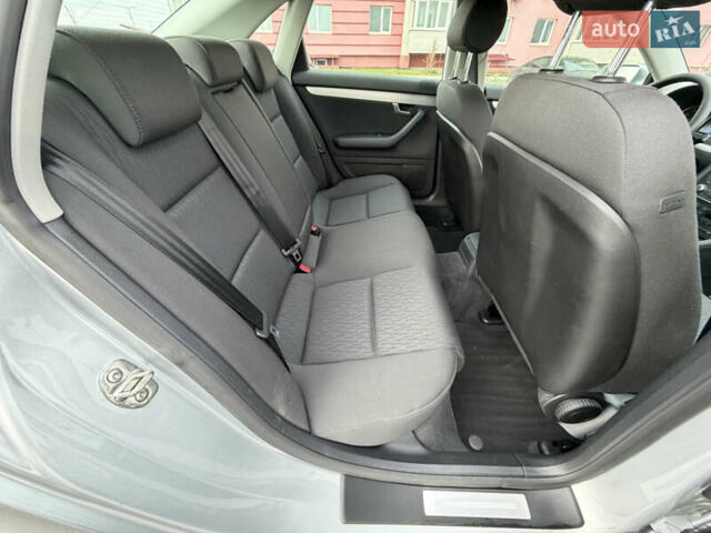 Сірий Ауді А4, об'ємом двигуна 1.6 л та пробігом 176 тис. км за 7999 $, фото 66 на Automoto.ua