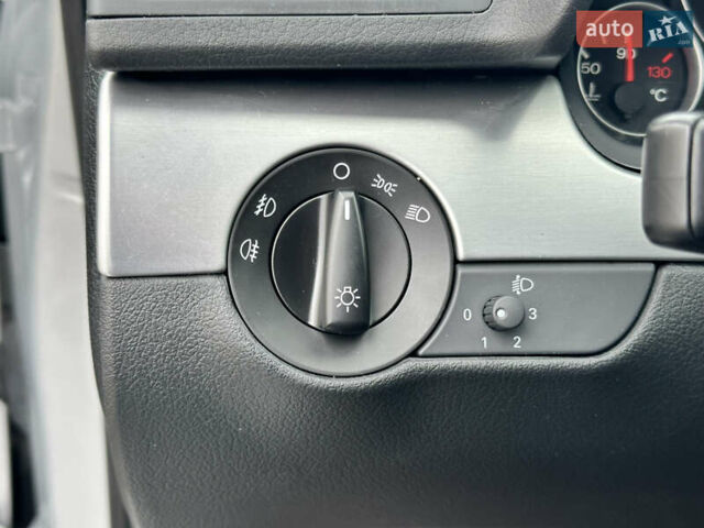 Серый Ауди А4, объемом двигателя 1.6 л и пробегом 171 тыс. км за 8599 $, фото 41 на Automoto.ua