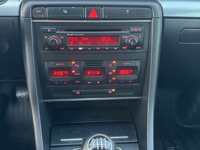 Серый Ауди А4, объемом двигателя 2 л и пробегом 250 тыс. км за 3650 $, фото 14 на Automoto.ua