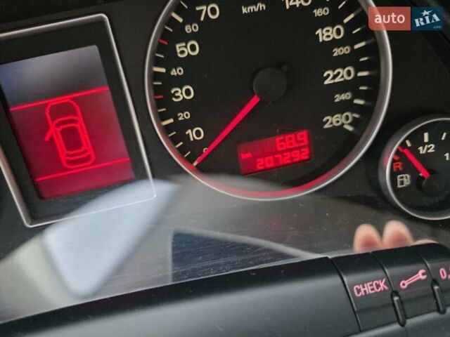 Сірий Ауді А4, об'ємом двигуна 1.6 л та пробігом 207 тис. км за 6500 $, фото 23 на Automoto.ua