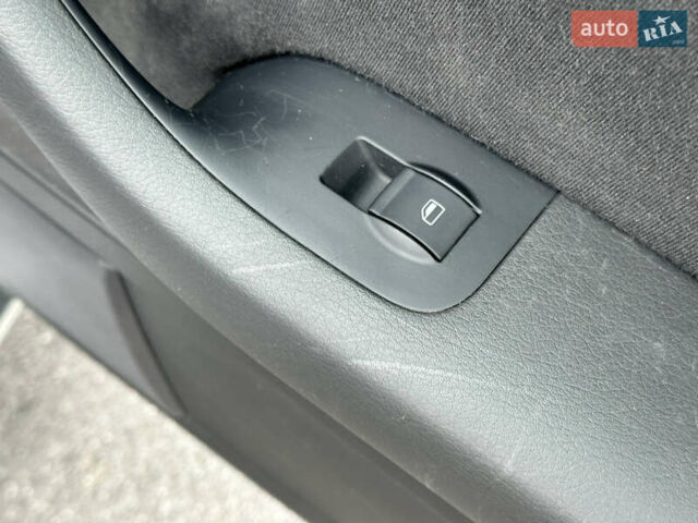 Серый Ауди А4, объемом двигателя 1.6 л и пробегом 171 тыс. км за 8599 $, фото 58 на Automoto.ua