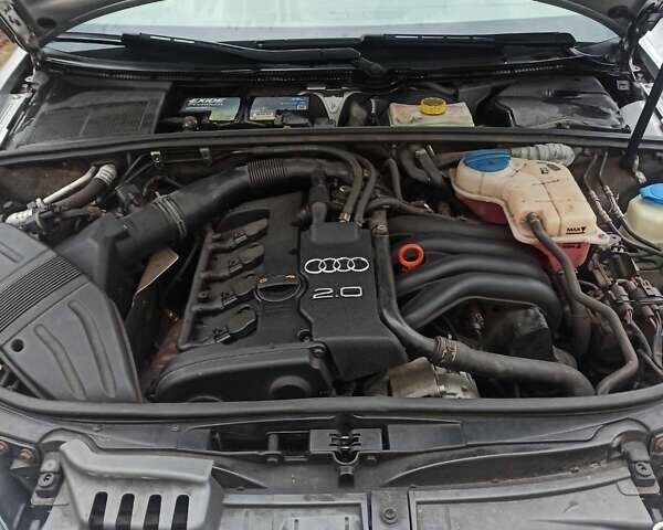 Сірий Ауді А4, об'ємом двигуна 2 л та пробігом 180 тис. км за 8200 $, фото 17 на Automoto.ua