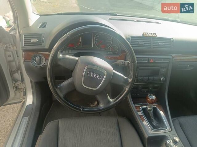 Сірий Ауді А4, об'ємом двигуна 1.8 л та пробігом 160 тис. км за 6500 $, фото 12 на Automoto.ua