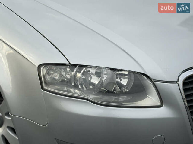 Сірий Ауді А4, об'ємом двигуна 1.6 л та пробігом 176 тис. км за 7999 $, фото 18 на Automoto.ua