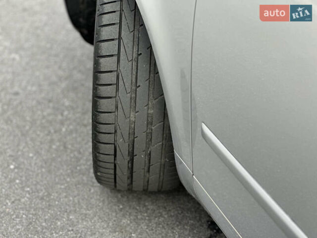 Серый Ауди А4, объемом двигателя 1.6 л и пробегом 171 тыс. км за 8599 $, фото 14 на Automoto.ua