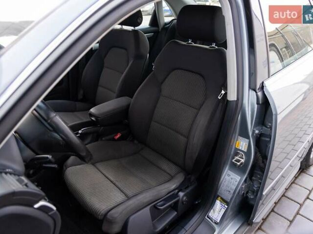 Сірий Ауді А4, об'ємом двигуна 2 л та пробігом 248 тис. км за 7300 $, фото 21 на Automoto.ua