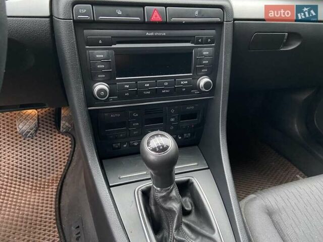 Серый Ауди А4, объемом двигателя 1.6 л и пробегом 208 тыс. км за 7000 $, фото 15 на Automoto.ua