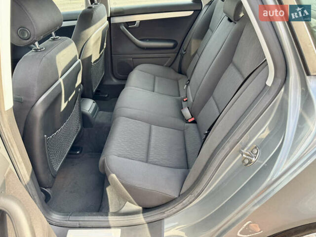 Сірий Ауді А4, об'ємом двигуна 0 л та пробігом 212 тис. км за 8799 $, фото 60 на Automoto.ua