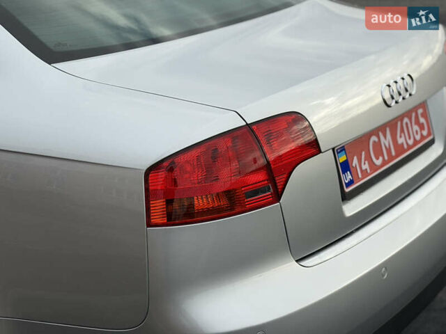 Сірий Ауді А4, об'ємом двигуна 1.6 л та пробігом 176 тис. км за 7999 $, фото 15 на Automoto.ua