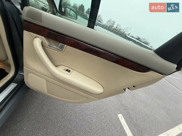 Сірий Ауді А4, об'ємом двигуна 1.8 л та пробігом 193 тис. км за 8999 $, фото 25 на Automoto.ua