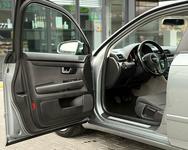 Сірий Ауді А4, об'ємом двигуна 1.6 л та пробігом 193 тис. км за 6500 $, фото 36 на Automoto.ua