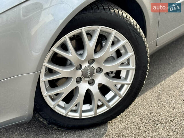 Сірий Ауді А4, об'ємом двигуна 0 л та пробігом 212 тис. км за 8799 $, фото 5 на Automoto.ua