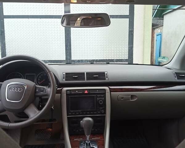 Сірий Ауді А4, об'ємом двигуна 2 л та пробігом 180 тис. км за 8200 $, фото 14 на Automoto.ua