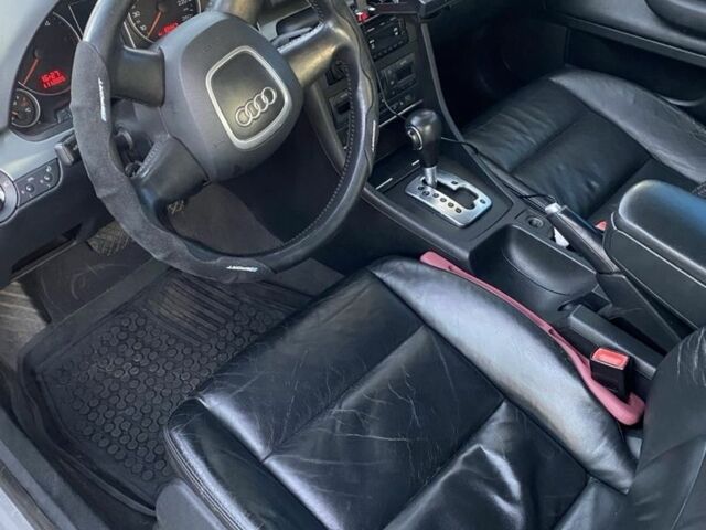 Сірий Ауді А4, об'ємом двигуна 2 л та пробігом 313 тис. км за 3500 $, фото 4 на Automoto.ua
