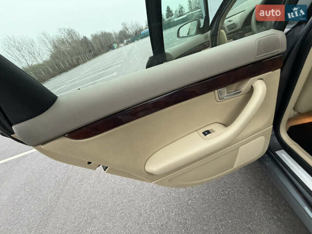 Сірий Ауді А4, об'ємом двигуна 1.8 л та пробігом 193 тис. км за 8999 $, фото 28 на Automoto.ua