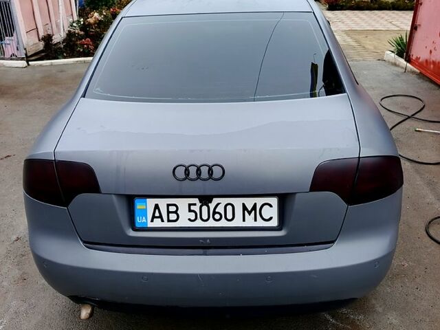 Серый Ауди А4, объемом двигателя 2 л и пробегом 300 тыс. км за 6700 $, фото 4 на Automoto.ua