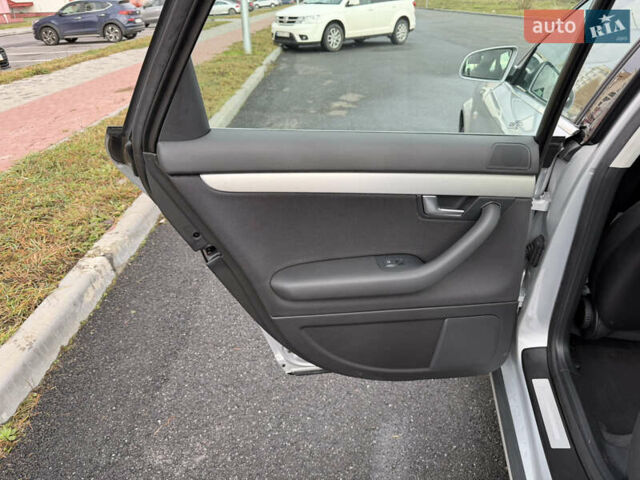 Сірий Ауді А4, об'ємом двигуна 1.6 л та пробігом 176 тис. км за 7999 $, фото 53 на Automoto.ua