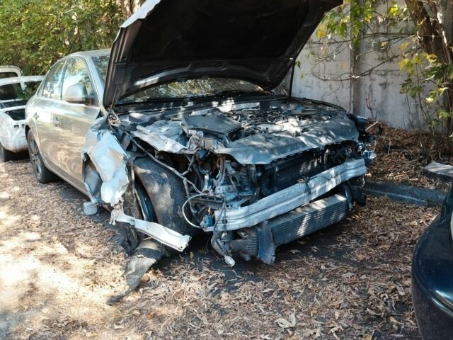 Серый Ауди А4, объемом двигателя 2.7 л и пробегом 340 тыс. км за 2800 $, фото 3 на Automoto.ua