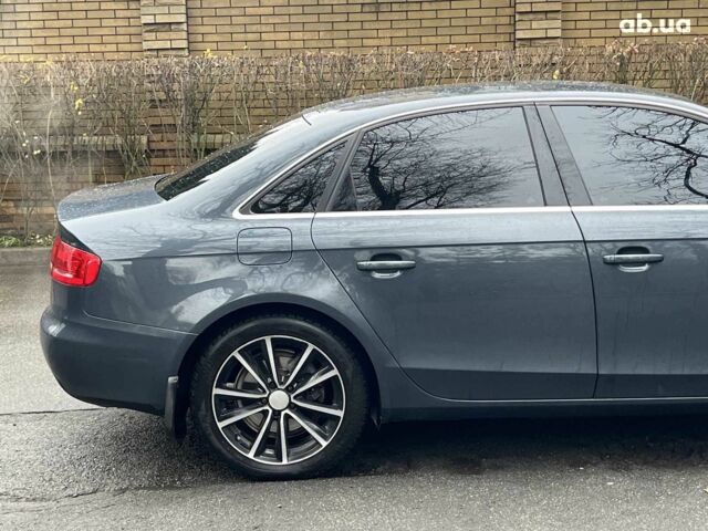 Сірий Ауді А4, об'ємом двигуна 2 л та пробігом 270 тис. км за 8990 $, фото 6 на Automoto.ua