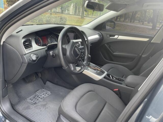 Сірий Ауді А4, об'ємом двигуна 0 л та пробігом 219 тис. км за 8500 $, фото 5 на Automoto.ua