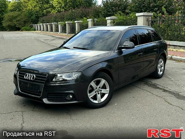 Серый Ауди А4, объемом двигателя 1.8 л и пробегом 219 тыс. км за 9000 $, фото 1 на Automoto.ua