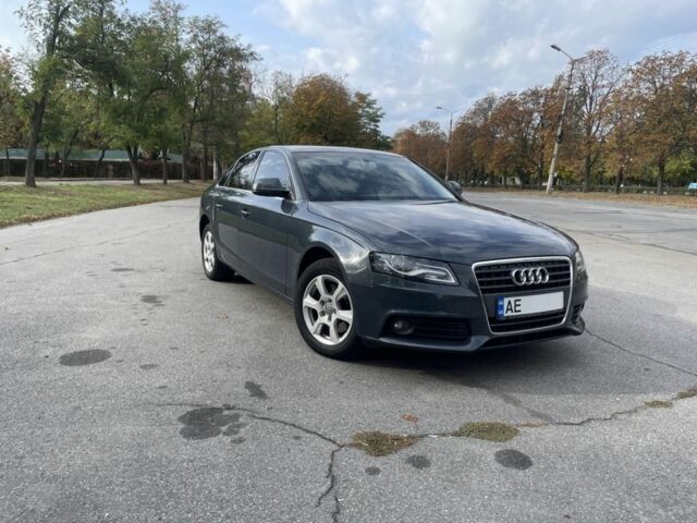 Сірий Ауді А4, об'ємом двигуна 0 л та пробігом 219 тис. км за 8500 $, фото 1 на Automoto.ua