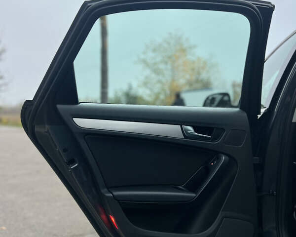 Серый Ауди А4, объемом двигателя 1.8 л и пробегом 210 тыс. км за 8900 $, фото 29 на Automoto.ua