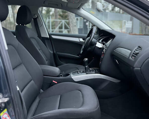 Серый Ауди А4, объемом двигателя 1.8 л и пробегом 210 тыс. км за 8900 $, фото 58 на Automoto.ua