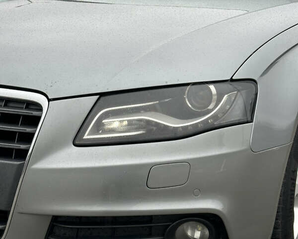 Сірий Ауді А4, об'ємом двигуна 1.8 л та пробігом 193 тис. км за 10000 $, фото 14 на Automoto.ua