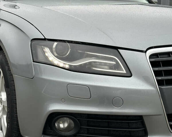 Сірий Ауді А4, об'ємом двигуна 1.8 л та пробігом 193 тис. км за 10000 $, фото 15 на Automoto.ua