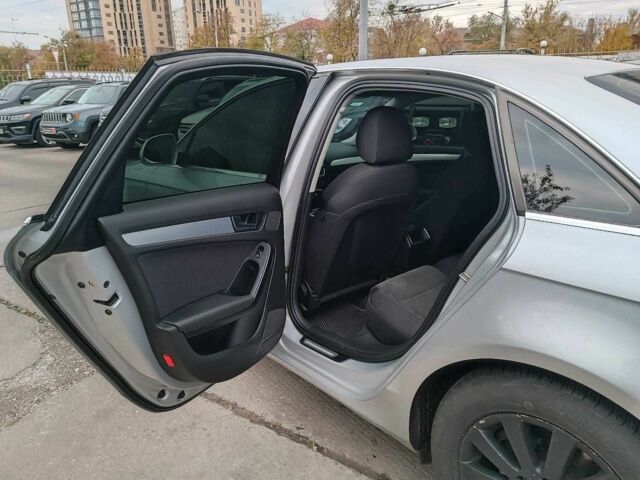 Серый Ауди А4, объемом двигателя 1.8 л и пробегом 222 тыс. км за 6990 $, фото 11 на Automoto.ua