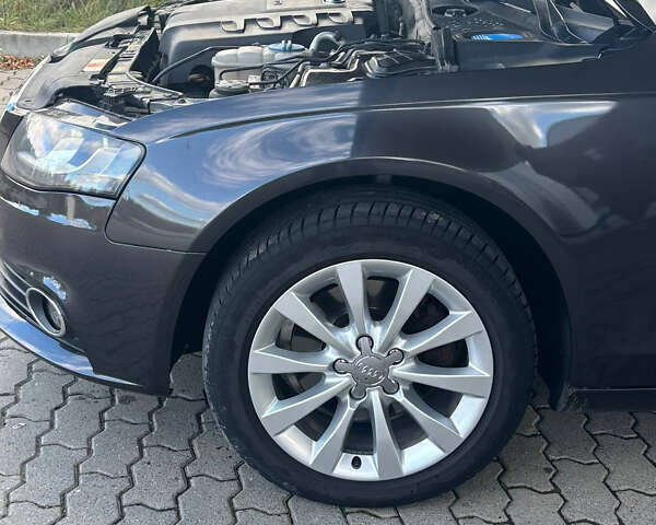 Серый Ауди А4, объемом двигателя 1.97 л и пробегом 308 тыс. км за 11000 $, фото 7 на Automoto.ua