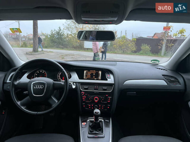 Серый Ауди А4, объемом двигателя 1.8 л и пробегом 210 тыс. км за 8900 $, фото 55 на Automoto.ua