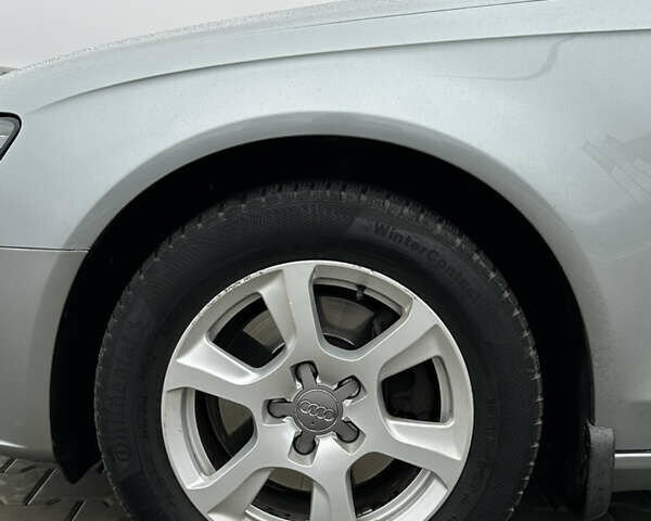 Сірий Ауді А4, об'ємом двигуна 1.8 л та пробігом 193 тис. км за 10000 $, фото 43 на Automoto.ua