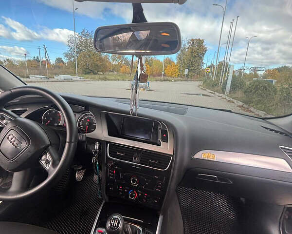 Серый Ауди А4, объемом двигателя 1.97 л и пробегом 308 тыс. км за 11000 $, фото 12 на Automoto.ua