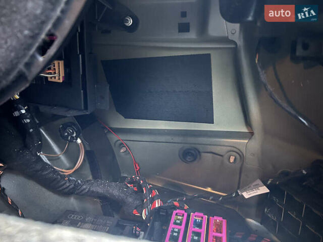 Серый Ауди А4, объемом двигателя 1.8 л и пробегом 210 тыс. км за 8900 $, фото 35 на Automoto.ua