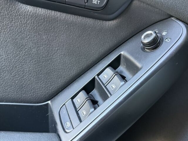 Серый Ауди А4, объемом двигателя 2 л и пробегом 292 тыс. км за 9600 $, фото 12 на Automoto.ua