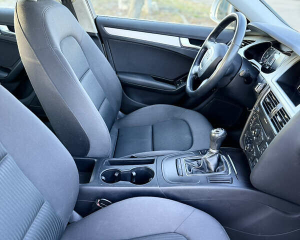 Серый Ауди А4, объемом двигателя 1.8 л и пробегом 147 тыс. км за 8300 $, фото 18 на Automoto.ua