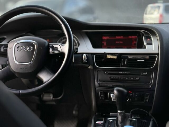 Серый Ауди А4, объемом двигателя 2 л и пробегом 290 тыс. км за 8999 $, фото 8 на Automoto.ua