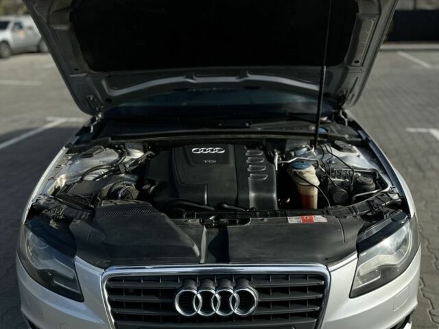 Серый Ауди А4, объемом двигателя 2 л и пробегом 290 тыс. км за 8999 $, фото 11 на Automoto.ua